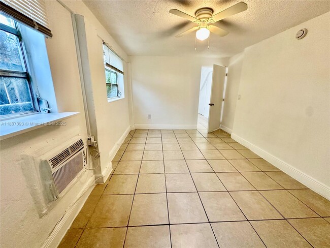 2306 NW Flagler Terrace