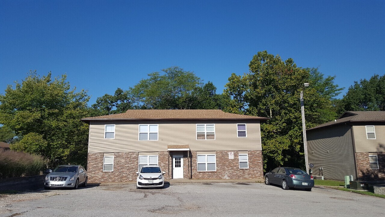 3701 Brown Station Rd in Columbia, MO - Building Photo