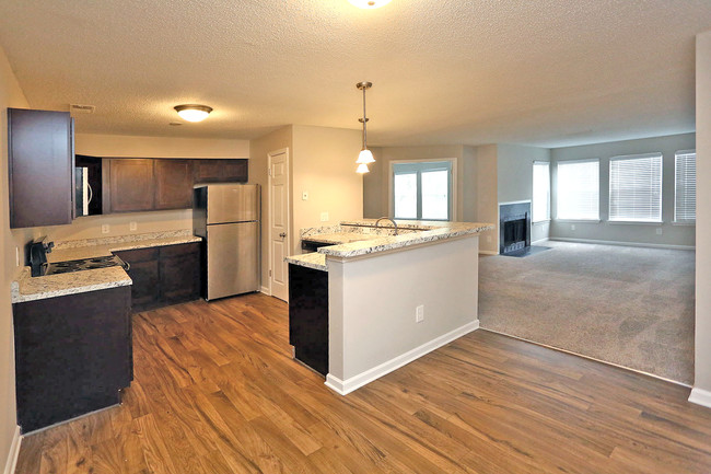 Hampton Center Apartments