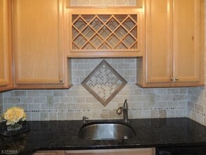 201 Pitney Pl in Morristown, NJ - Building Photo - Building Photo