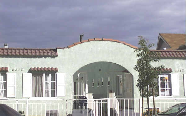 6310 Malabar St in Huntington Park, CA - Building Photo - Building Photo