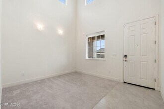 6747 Ronaldinho Dr in Sparks, NV - Building Photo - Building Photo