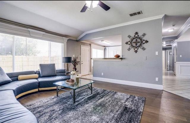7717 Coral Way in Rowlett, TX - Foto de edificio