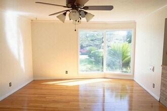 4031 Martinshire Dr in Houston, TX - Building Photo - Building Photo