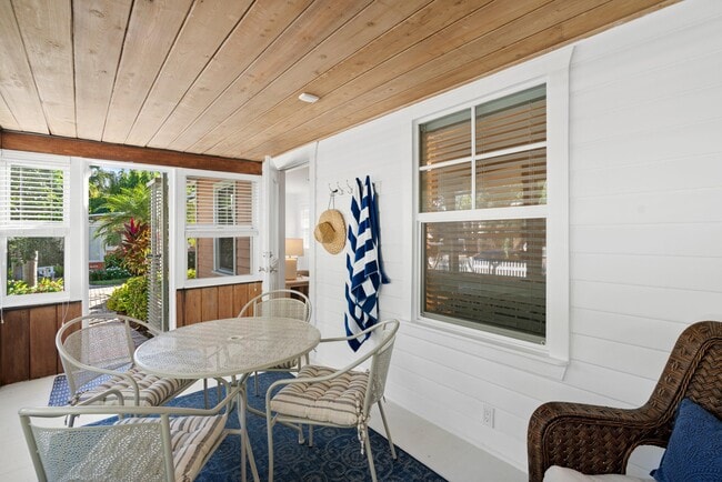 118 SE 7th Ave in Delray Beach, FL - Foto de edificio - Building Photo