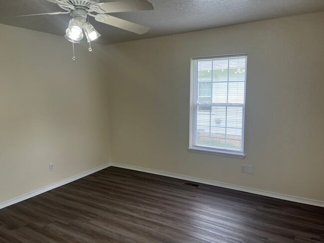 1142 W Lynn St in Springfield, MO - Building Photo - Building Photo