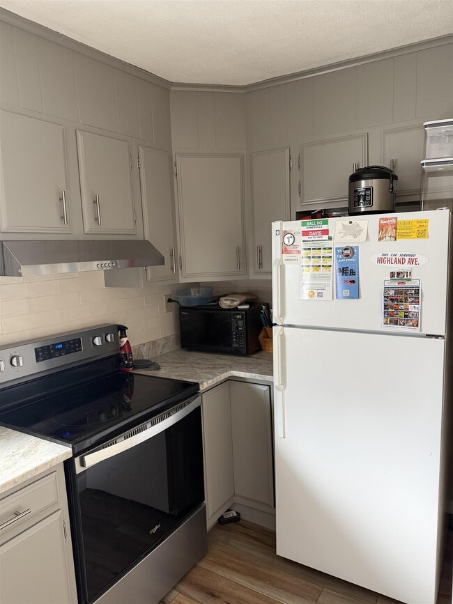 63 Boston Ave, Unit 2 in Somerville, MA - Foto de edificio - Building Photo