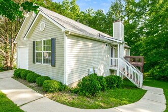 1214 Foxwood Dr in Douglasville, GA - Building Photo - Building Photo