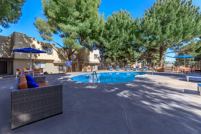 Montara Apartments in Barstow, CA - Foto de edificio - Building Photo