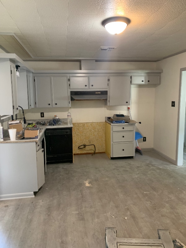 property at 1163 W 14th St