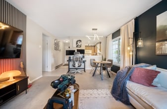 22 Larkspur Ct in Bedminster, NJ - Building Photo - Building Photo