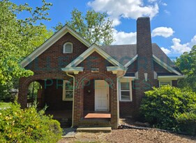 1404 Polo Rd in Winston-Salem, NC - Building Photo