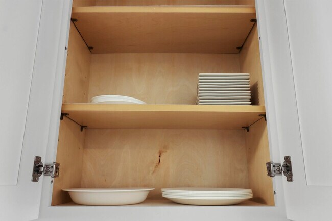 1428 North Ave, Unit SI ID1309882P in Waukegan, IL - Building Photo - Building Photo