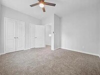 237 Northlawn St photo'
