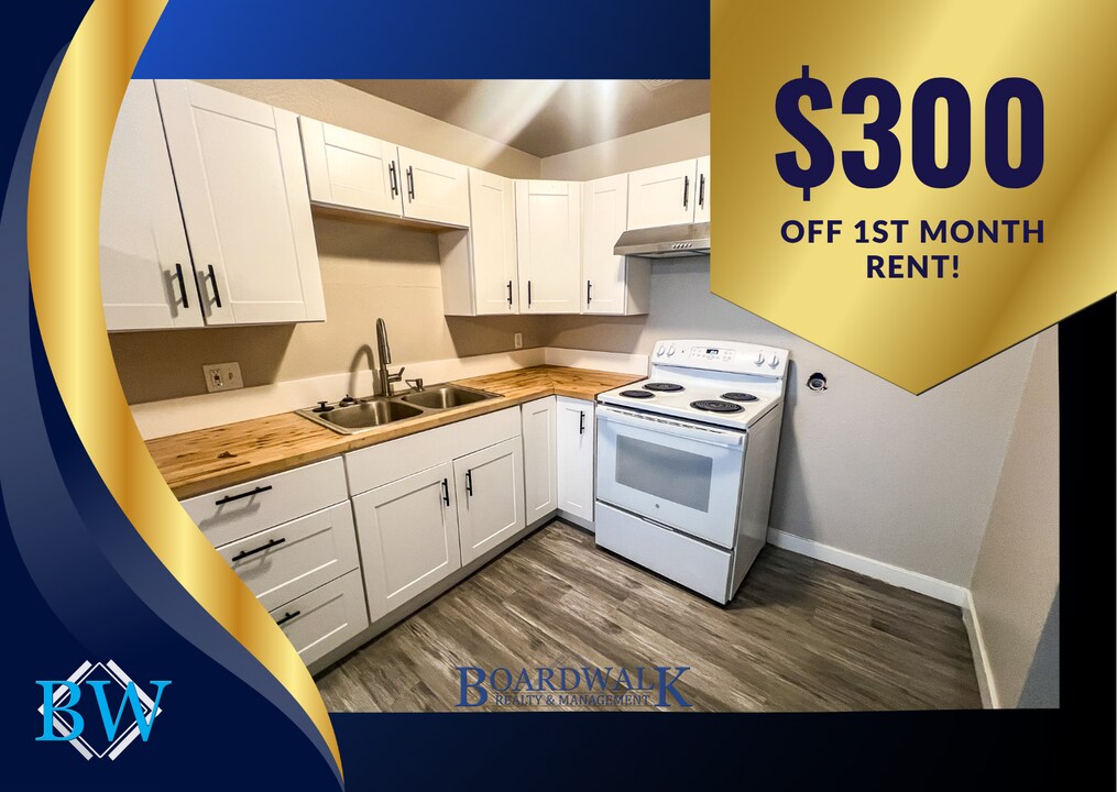 768 N Redwood Rd in Salt Lake City, UT - Building Photo