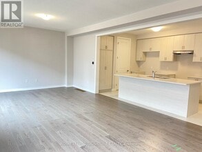 18 Thomas Gemmell Rd in North Dumfries, ON - Building Photo - Building Photo