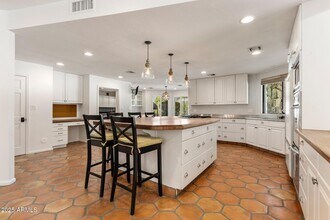 6319 E Mariposa St in Scottsdale, AZ - Building Photo - Building Photo