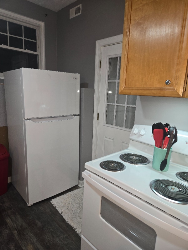 51 Charleston Ave in Londonderry, NH - Building Photo - Building Photo