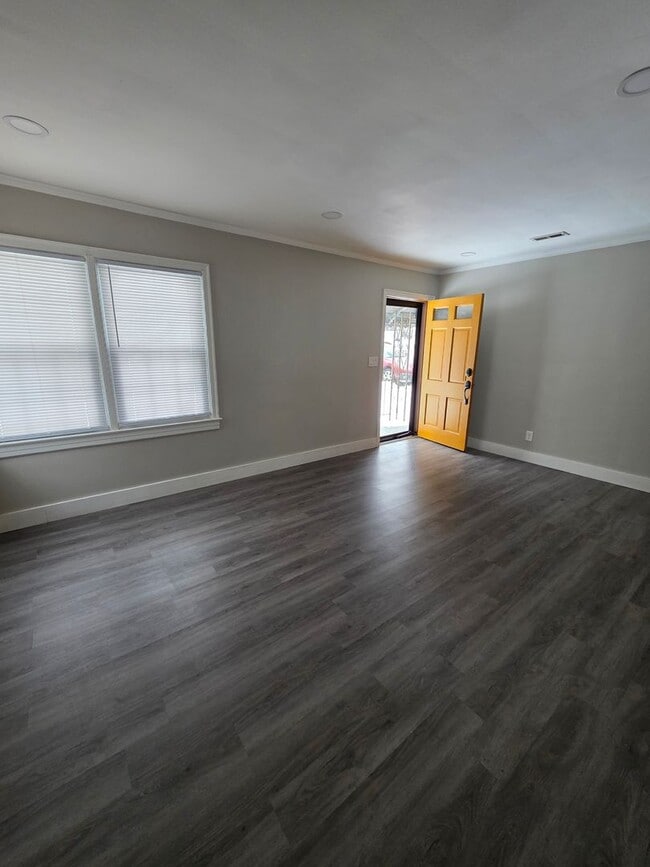 2302 Dallas Ave in High Point, NC - Building Photo - Building Photo