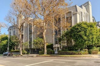 1112 S Bedford Dr, Unit 101 in Los Angeles, CA - Foto de edificio - Building Photo