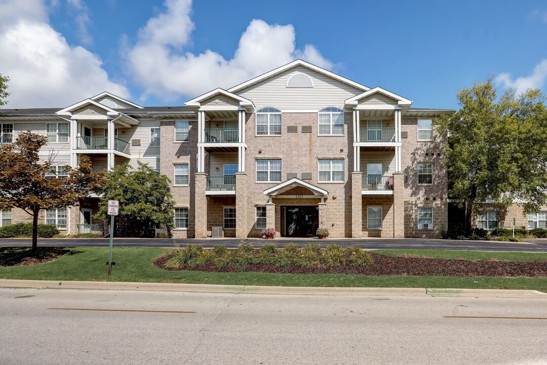 Silver Creek Village 55+ Senior Apartments in Glendale, WI - Building Photo