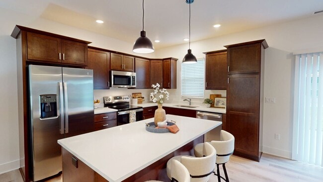 property at 1103 Ida Pl