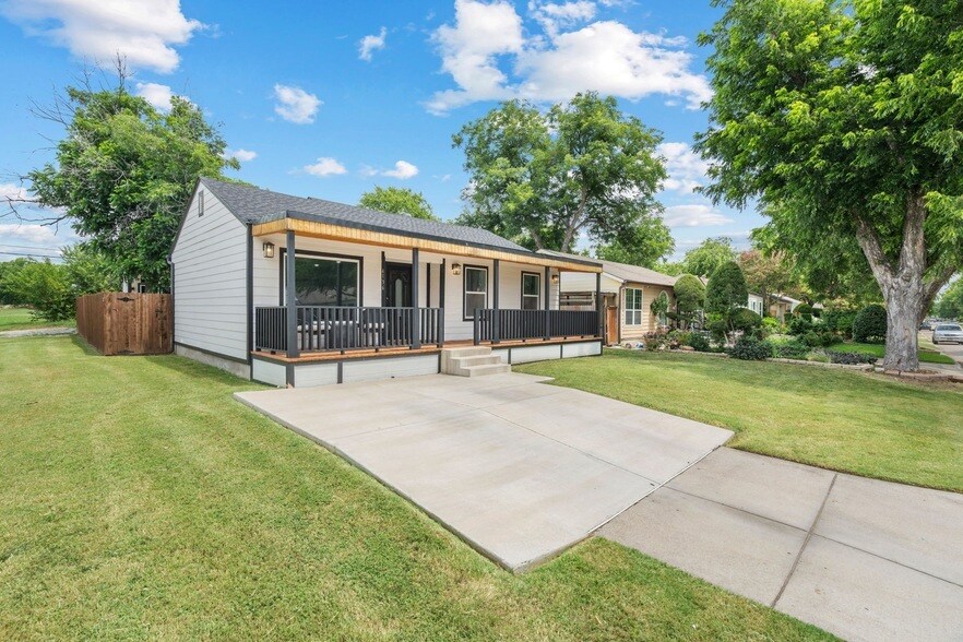 4136 Lisbon St in Fort Worth, TX - Building Photo