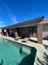 31325 Avenida La Gaviota in Cathedral City, CA - Foto de edificio - Building Photo