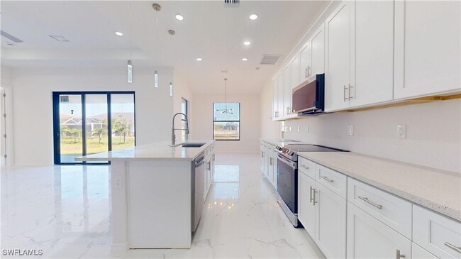 2608 NW 22nd St in Cape Coral, FL - Building Photo - Building Photo