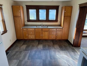 700 S Main St in Albia, IA - Building Photo - Building Photo