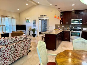 4800 N 68th St in Scottsdale, AZ - Foto de edificio - Building Photo