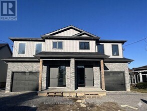 24 Valley Rd in St Catharines, ON - Building Photo - Building Photo