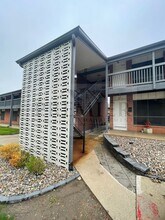 6053 Barton Ave in Shawnee, KS - Building Photo - Building Photo