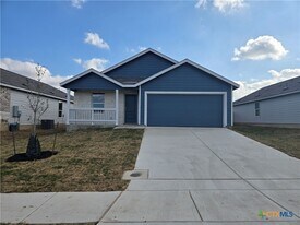 168 Wolf Crest Blvd in Seguin, TX - Building Photo