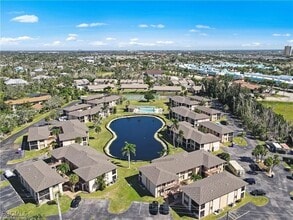 16881 Davis Rd, Unit 414 in Ft. Myers, FL - Building Photo - Building Photo