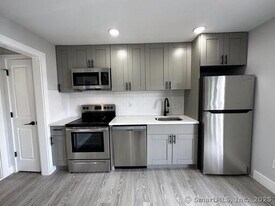 107 S Main St in Norwalk, CT - Building Photo