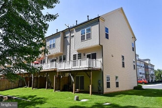 22414 Glenbow Way in Clarksburg, MD - Building Photo - Building Photo