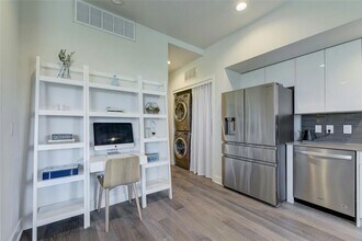 1800 E 4th St in Austin, TX - Building Photo - Building Photo