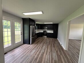 1307 Allen Rd in Burns, TN - Building Photo - Building Photo