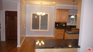 5560 Buffalo Ave in Los Angeles, CA - Building Photo - Building Photo