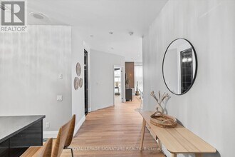 393-1393 King St W in Toronto, ON - Building Photo - Building Photo