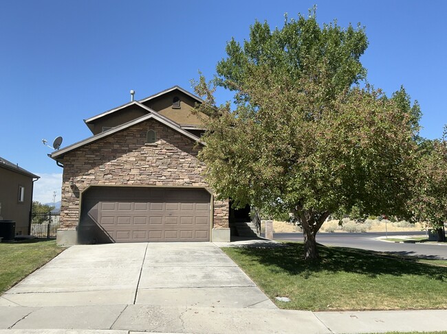 property at 10567 Sugarloaf Dr