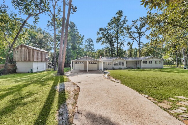 property at 501 Sioux River Rd