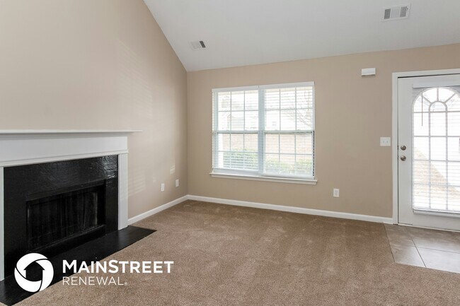 2799 High Tide Dr in College Park, GA - Building Photo - Building Photo