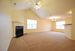 127 Blue Water Dr in Raeford, NC - Building Photo - Building Photo