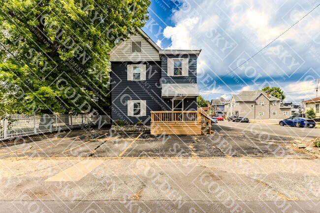 502 W Jackson St in Muncie, IN - Building Photo - Building Photo