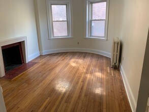 1768 Beacon St, Unit 2A in Brookline, MA - Building Photo - Building Photo