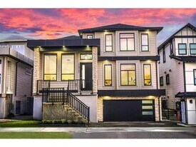 14742-1462A 62 A Ave in Surrey, BC - Building Photo