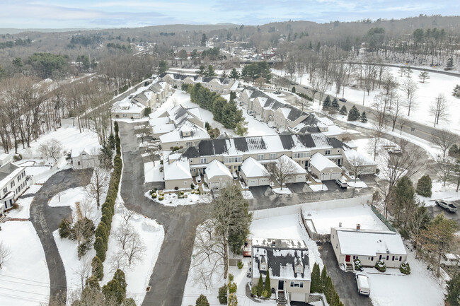 Whitney Park at Mt. Carmel in Hamden, CT - Building Photo - Building Photo