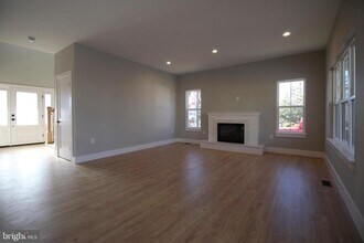 224 Mill Race Dr in Winchester, VA - Building Photo - Building Photo